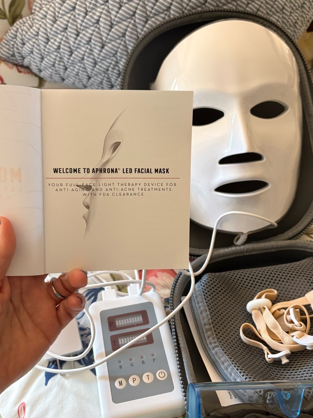 White LED Aphrona Facial Therapy Mask with Controller